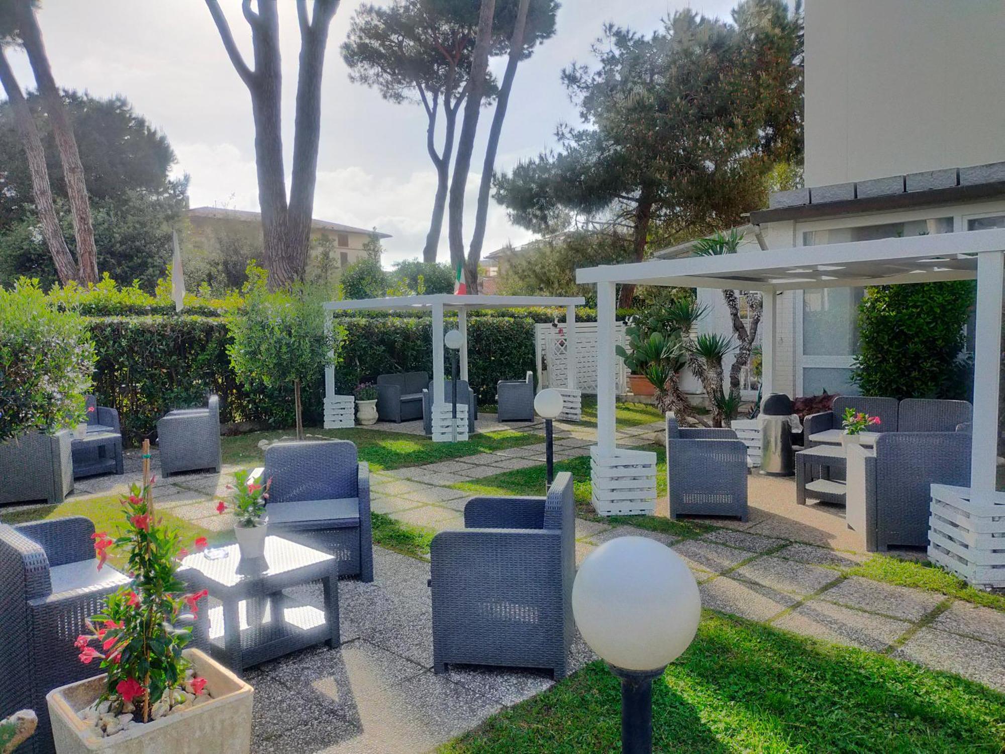 Milano Hotel Marina di Pietrasanta Exterior foto