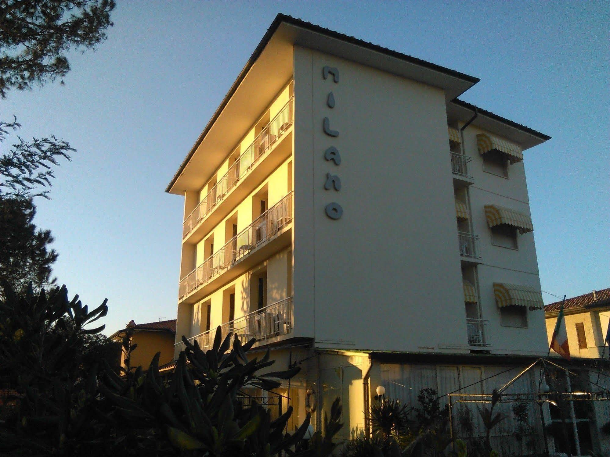 Milano Hotel Marina di Pietrasanta Exterior foto